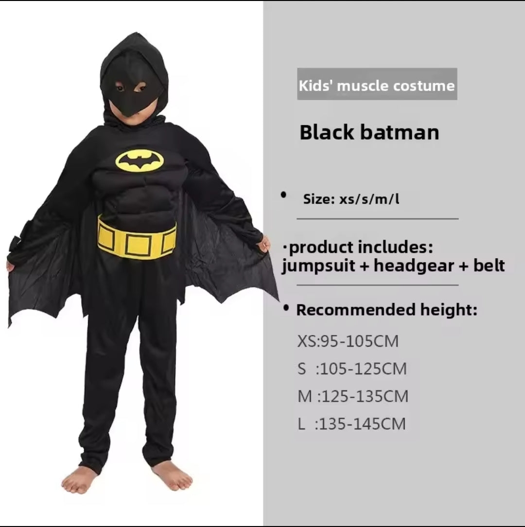 Black Batman kostim za decu dostupan u vise velicina S M L za visinu od 105cm do 135cm odlican za igru i maskenbal