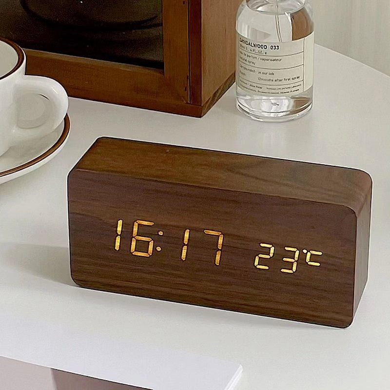 Digitalni stoni sat imitacija drveta - Azijashop