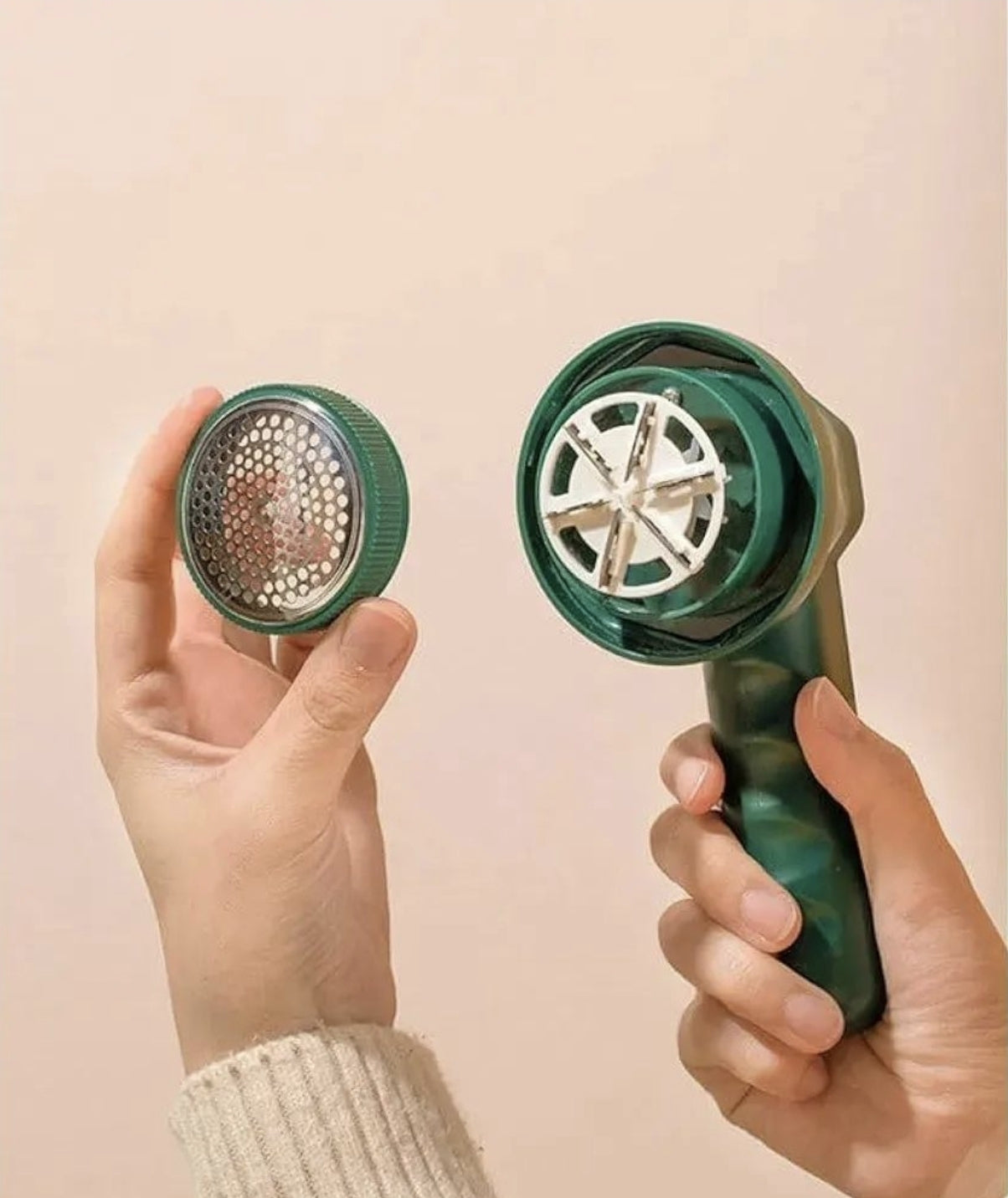 Odstranjivac dlacica sa odece punjivi - Azijashop