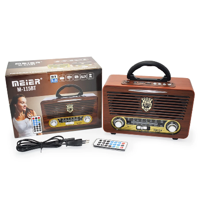 Dekorativni retro radio sa daljinskim, odlican poklon za ljubitelje vintage stila i moderne tehnologije.
