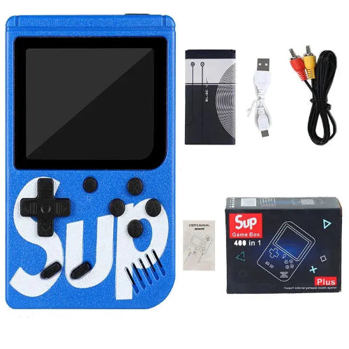 Plava Sup retro konzola za ljubitelje klasicnih igara. 400 u 1 igre, prenosiva i spremna za uzivanje kod kuce ili u pokretu.
