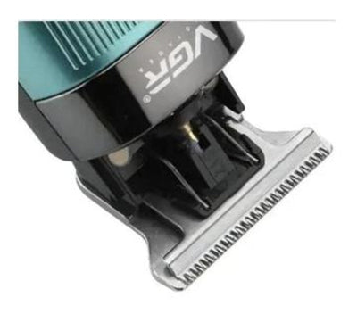 bliski prikaz ostrice VGR trimera, precizno sisanje i oblikovanje, kvalitetni materijal za dugotrajnu upotrebu