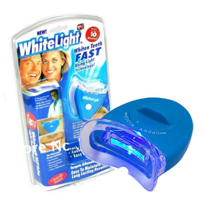 Pakovanje WhiteLight sistema za izbeljivanje zuba sa uredjajem. Profesionalni rezultati kod kuce.