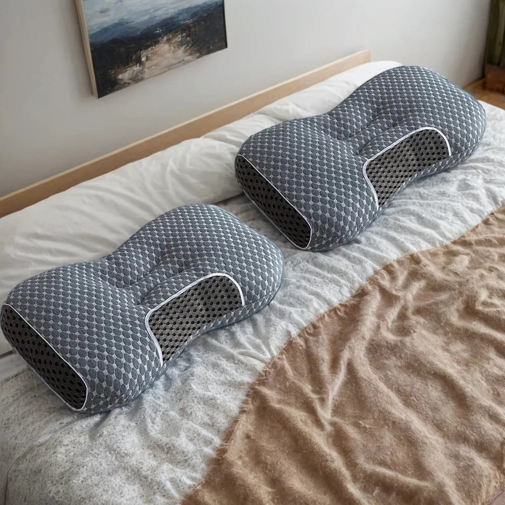 Vise anatomskih jastuka za spavanje slozenih zajedno