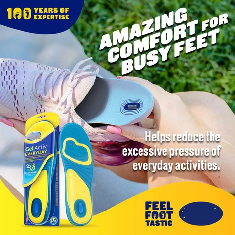 Prikaz Gel Activ uložaka za svakodnevnu upotrebu i stopala u svetlim patikama na zelenoj pozadini. Uložak je plave i žute boje. Pored patike je pakovanje uložaka. Tekst na slici glasi "AMAZING COMFORT FOR BUSY FEET" (Neverovatna udobnost za aktivna stopala), "Helps reduce the excessive pressure of everyday activities" (Pomaze u smanjenju prekomernog pritiska svakodnevnih aktivnosti) i "100 YEARS OF EXPERTISE" (100 godina iskustva) u gornjem levom uglu. U donjem delu se nalazi logo "Feel Foot Tastic".