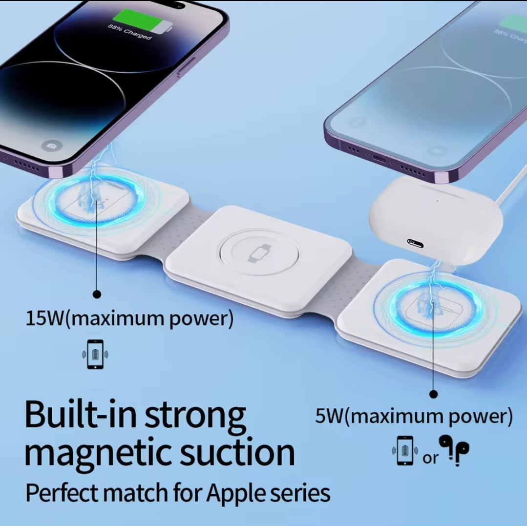 Detaljan prikaz magnetnog bezicnog punjaca sa tri zone za punjenje telefona (15W), pametnog sata i bezicnih slusalica (5W), ilustrujuci jaku magnetnu privlacnost i istovremeno punjenje dva telefona i slusalica.