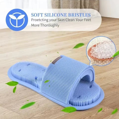 Detaljan prikaz silikonskih masaznih iglica na papucama, za dubinsko ciscenje i bolju cirkulaciju stopala.