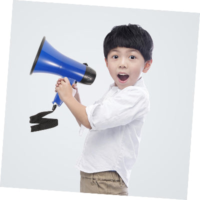 Plavi megafon za decu lagan za nosenje sa ruckom i trakom za rame savrsen za igru i zabavu