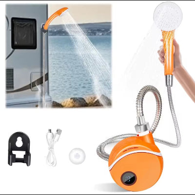 Prenosni tus za putovanja i kampovanje sa USB punjivom baterijom. Idealan za pranje i kupanje u prirodi, tuširanje posle treninga ili za pranje automobila i kucnih ljubimaca. Laka instalacija i upotreba.