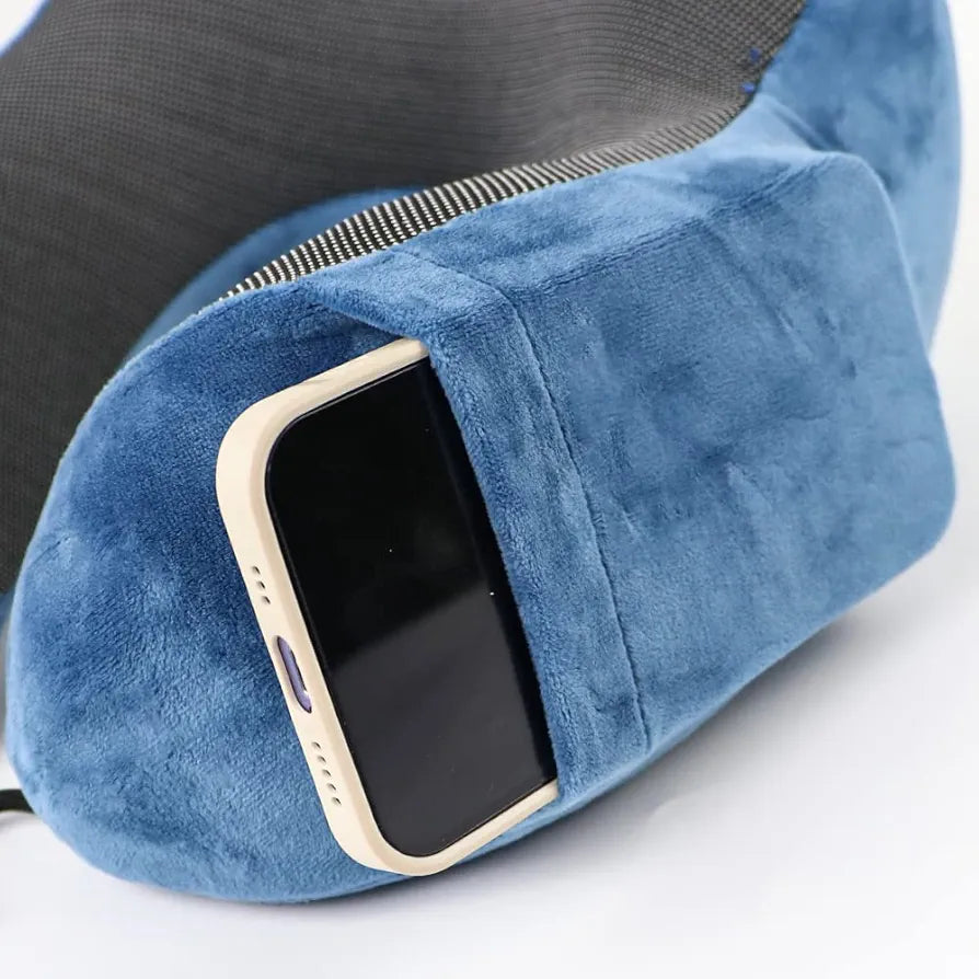 Putni jastuk od memorijske pene sa prakticnim dzepom za telefon prikazan u upotrebi