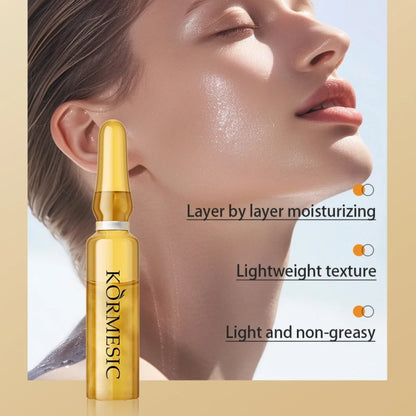 Naneseni 24K gold serum na licu sa naglasenom hidratacijom