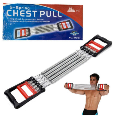 Chest Pull opruzni trener u pakovanju i u akciji. Kompaktan i efikasan za kucni fitnes i izgradnju misica.