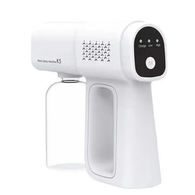 Detaljan prikaz nano pistolja model K5 Kontrole za podesavanje brzine spreja i indikator punjenja baterije