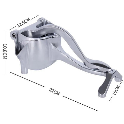 Tehnicki crtez rucne prese za cedjenje voca sa naznacenim dimenzijama: duzina 22cm, visina 10.8cm, sirina gornjeg dela 12.5cm i visina rucke 10cm