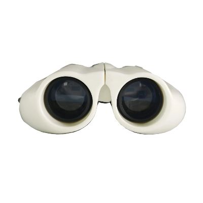 Prednji pogled na mali dvogled Eyesbre lagan i prenosiv opticki uredjaj za koncerte sportske dogadjaje
