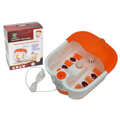 Spa za stopala sa funkcijama grejanja, vibracije i mehurića, bele i narandžaste boje, postavljena pored ambalaže proizvoda. Kutija prikazuje različite funkcije kadice i osobu koja uživa u masaži stopala.