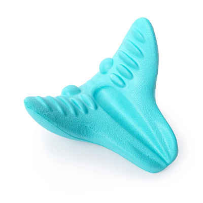 Kiroprakticki jastuk za vrat i ramena masazer relax za istezanje kicme lezanje plavi ortopedski oslonac