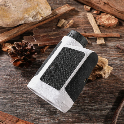 Robusan digitalni daljinomer otporan na vlagu i prasinu izdrzljiva konstrukcija za primenu na terenu i lovistu