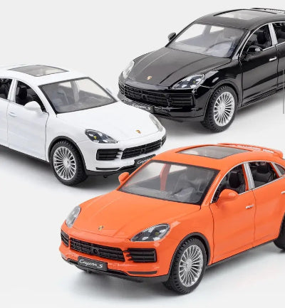 Set modela automobila Porsche Cayenne S u narandzastoj beloj i crnoj boji SUV igracka metalni diecast model za decu i kolekcionare