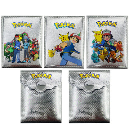 Zlatne i srebrne Pokemon karte sa odgovarajucim pakovanjima. Savrsen set za poklon ljubiteljima Pokemona.