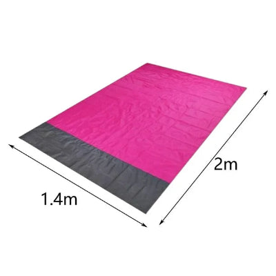 Prikazane dimenzije prostirke (1.4m x 2m), istice njenu prostranost, idealna za vise osoba ili dodatni komfor.