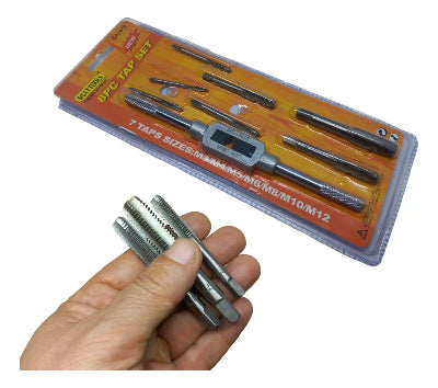 Set alata za urezivanje navoja organizovan u kutiji razne dimenzije metrički navoji M navoji