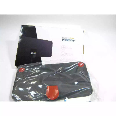 Sobna antena za digitalni TV signal, zapakovana, sa prikazanim sadrzajem. Laka instalacija za jasan prijem signala.