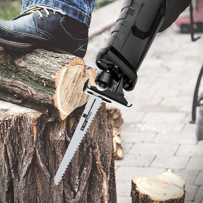 Prikaz snaznog lista testere za brzo i efikasno rezanje drvenih trupaca i debljih grana.