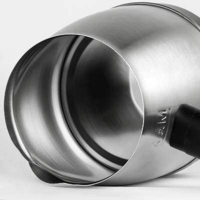 Unutrašnjost električne džezve sa MAX oznakom, kapacitet kuvala, kuvalo za tursku kafu od nerđajućeg čelika, lako za čišćenje i održavanje.