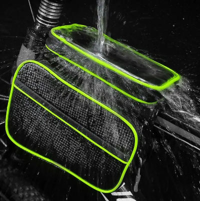 Torbica za bicikl vodootporna i otporna na kvasenje. Stiti telefon od kise i vlage tokom voznje. Idealno za sve vremenske uslove.