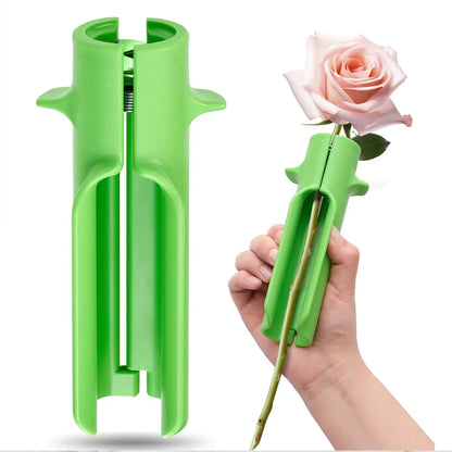 Zeleni alat za skidanje trnja sa ruzinih stapki