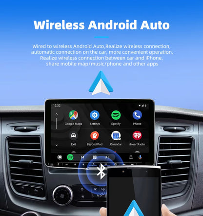 Prikaz ekrana auto multimedije sa ikonama za mape i muziku koji se bezicno povezuje sa mobilnim telefonom putem blutut veze