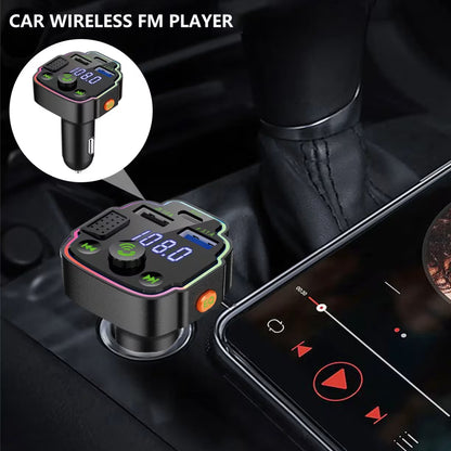 Bluetooth FM transmiter povezan sa telefonom za puštanje muzike i brzo punjenje u automobilu