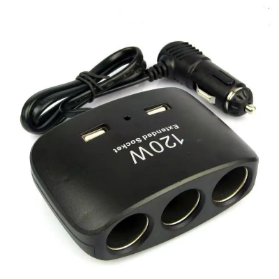 Auto punjac razdelnik za upaljac sa tri uticnice i dva USB porta. Uredjaj za punjenje mobilnih telefona, tableta i drugih uredjaja u automobilu.