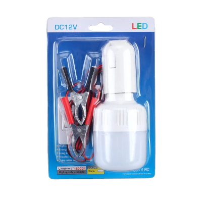 originalno pakovanje led sijalice za jednosmernu struju dc 12v sa prikazom kablova i klema spremno za upotrebu napolju