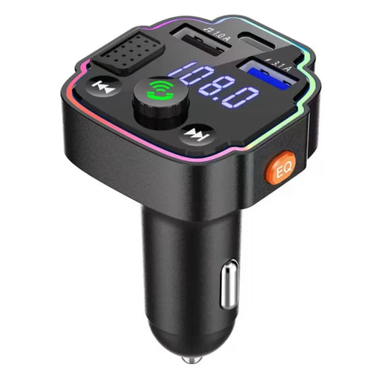 Crni auto Bluetooth FM transmiter sa ekranom, EQ dugmetom, USB-C PD i USB slotovima