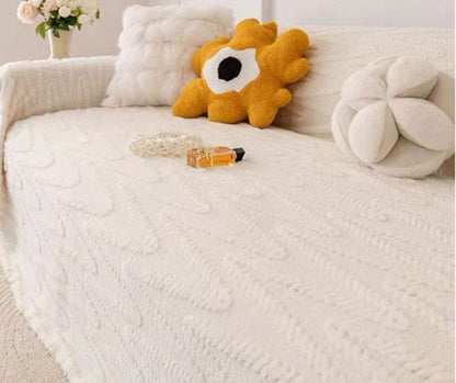 Boho prekrivac kao centralni detalj u spavacoj sobi