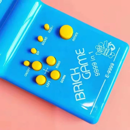 brick game rucna igrica sa dugmicima i komandnim tasterima