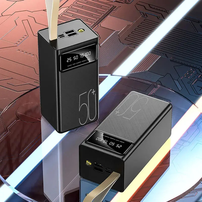 Crni prenosni punjaci 50000mAh sa displejem na futuristickoj pozadini