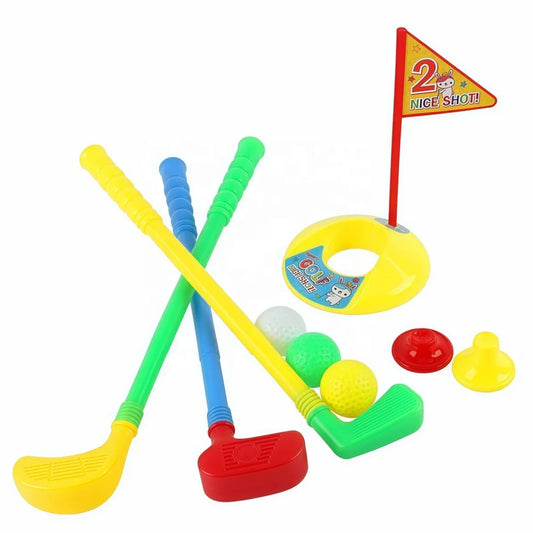 Deciji golf set sa tri plasticne palice, lopticama i zastavicom