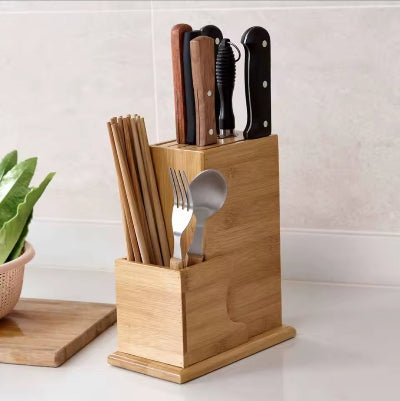 Estetski drzac za kuhinjski pribor i nozeve od bambusa koji se savrseno uklapa u dekoraciju kuhinje