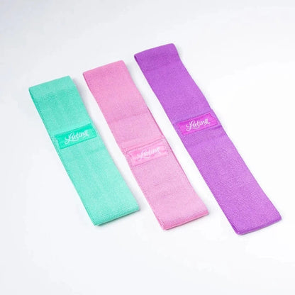 Elasticne trake za trening nogu i zadnjice od kvalitetnog materijala koji ne klizi tokom izvodjenja vezbi