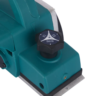 Elektricni abrihter, detalj podesavanja dubine. Precizna kontrola za razlicite poslove.