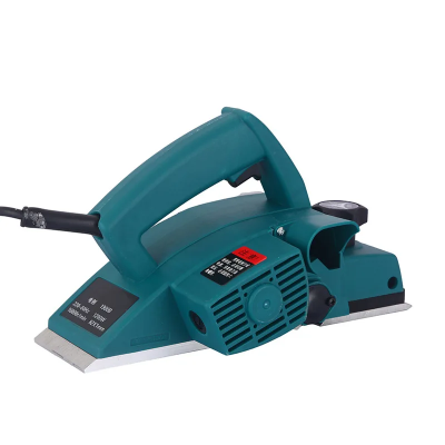 Elektricni abrihter sa kablovima. Pouzdan alat za precizno rendanje drvenih povrsina.