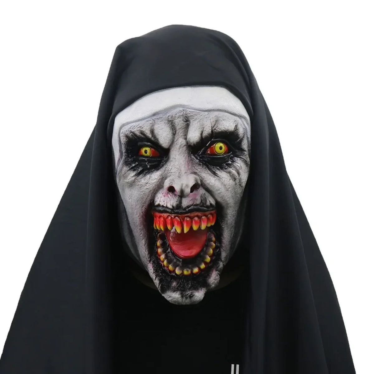 Frontalni prikaz maske demon sestre sa jezivim zubima