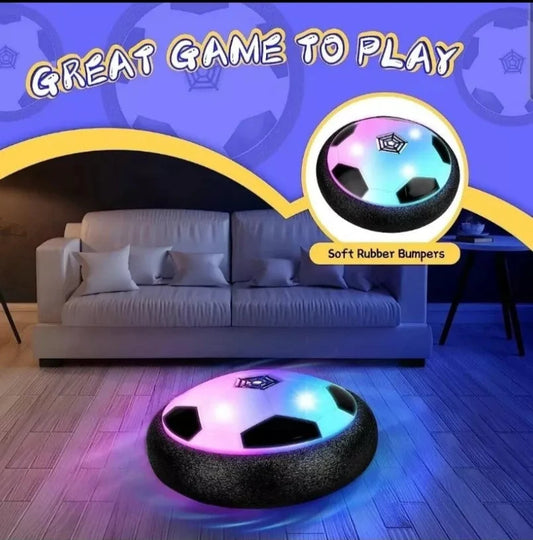 Letece hover fudbalska lopta sa LED svetlima u dnevnoj sobi