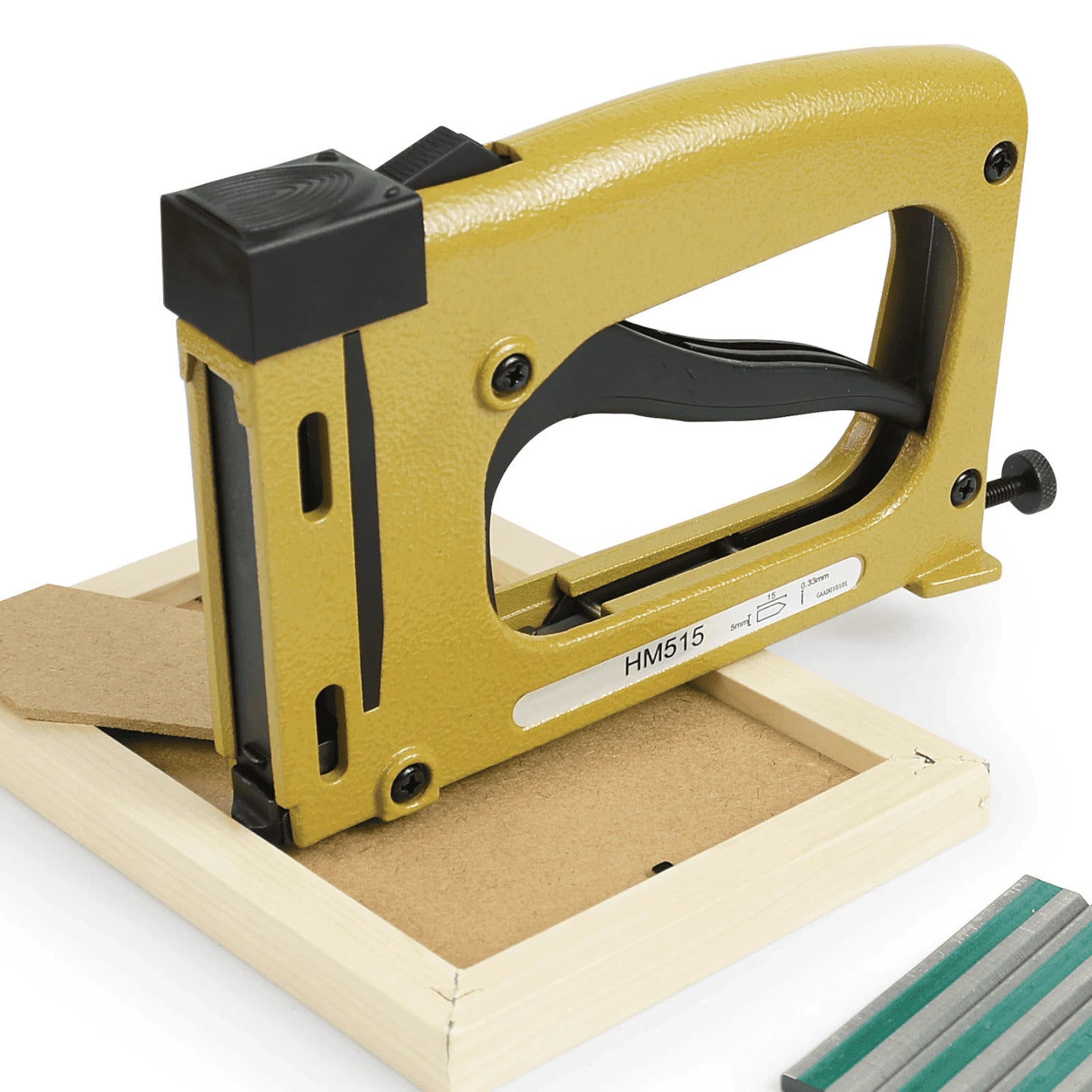 Rucna klamerica za drvo u radionici tokom rada