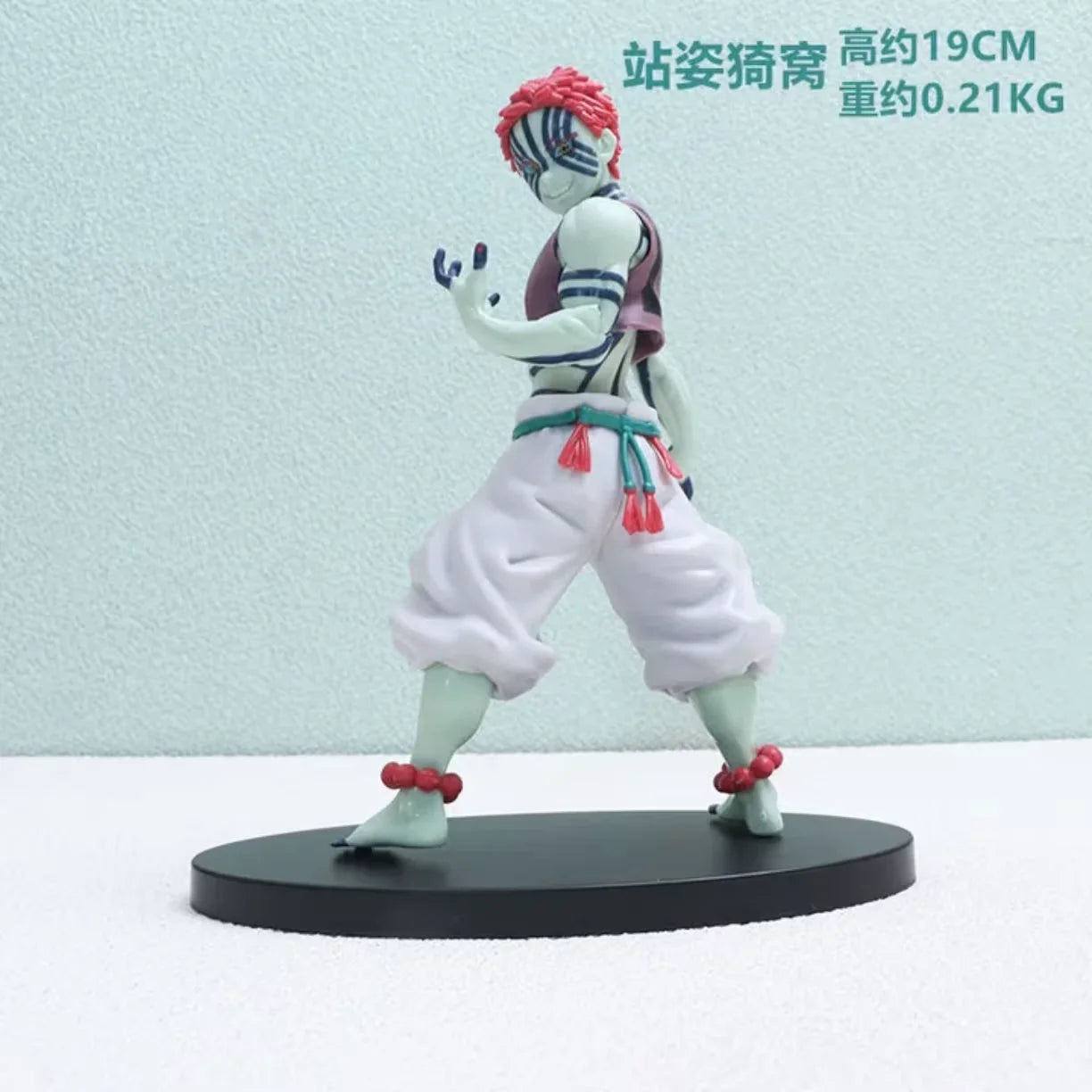 Kolekcionarska figura Akaza Demon Slayer visine oko 19 cm na postolju