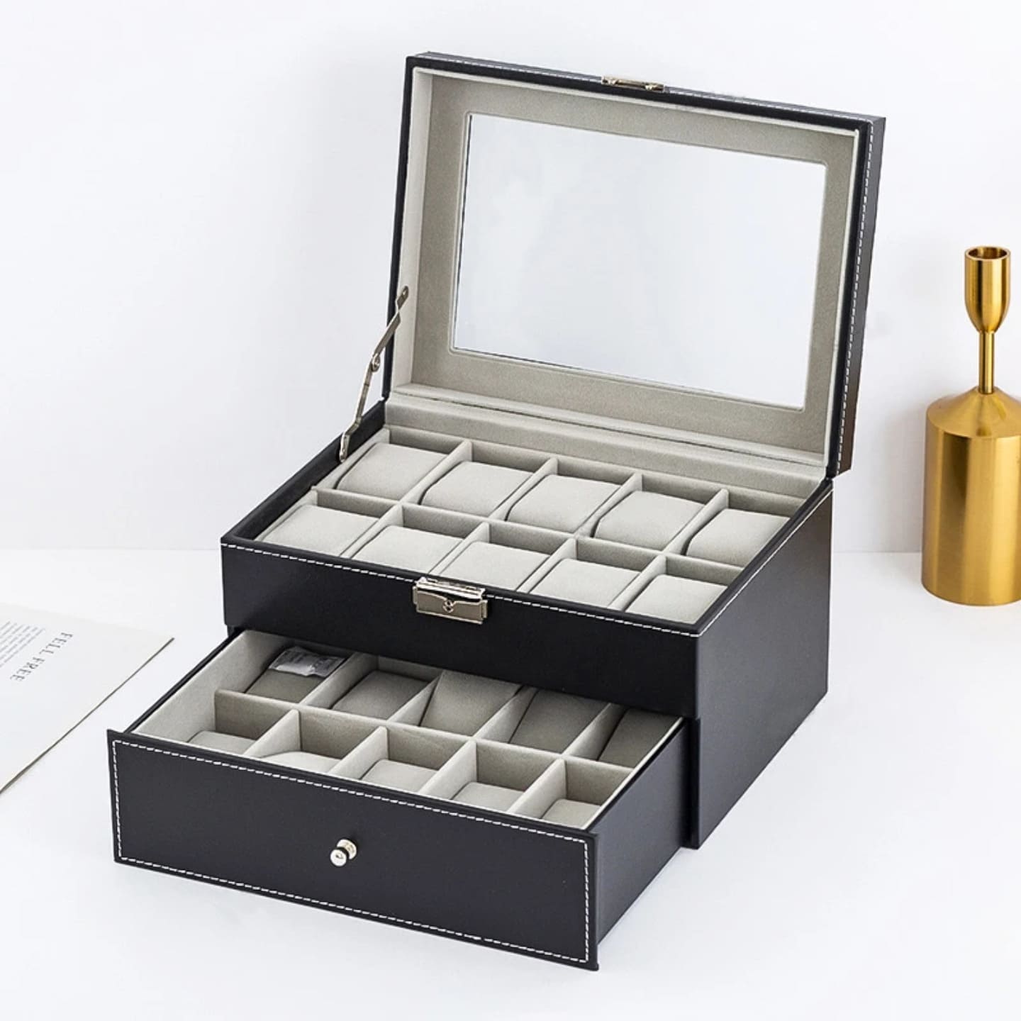 Unutrasnjost kutije za rucne satove sa antilop pregradama i jastucicima