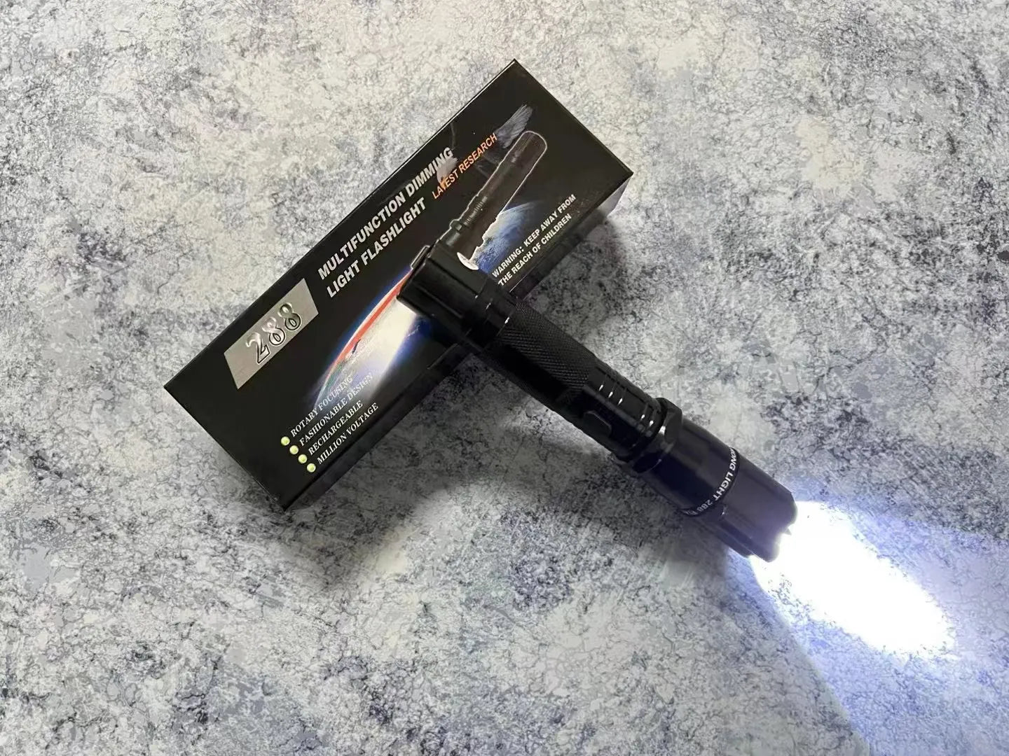 led baterijska lampa sa laserom i elektro soker funkcijom jako svetlo